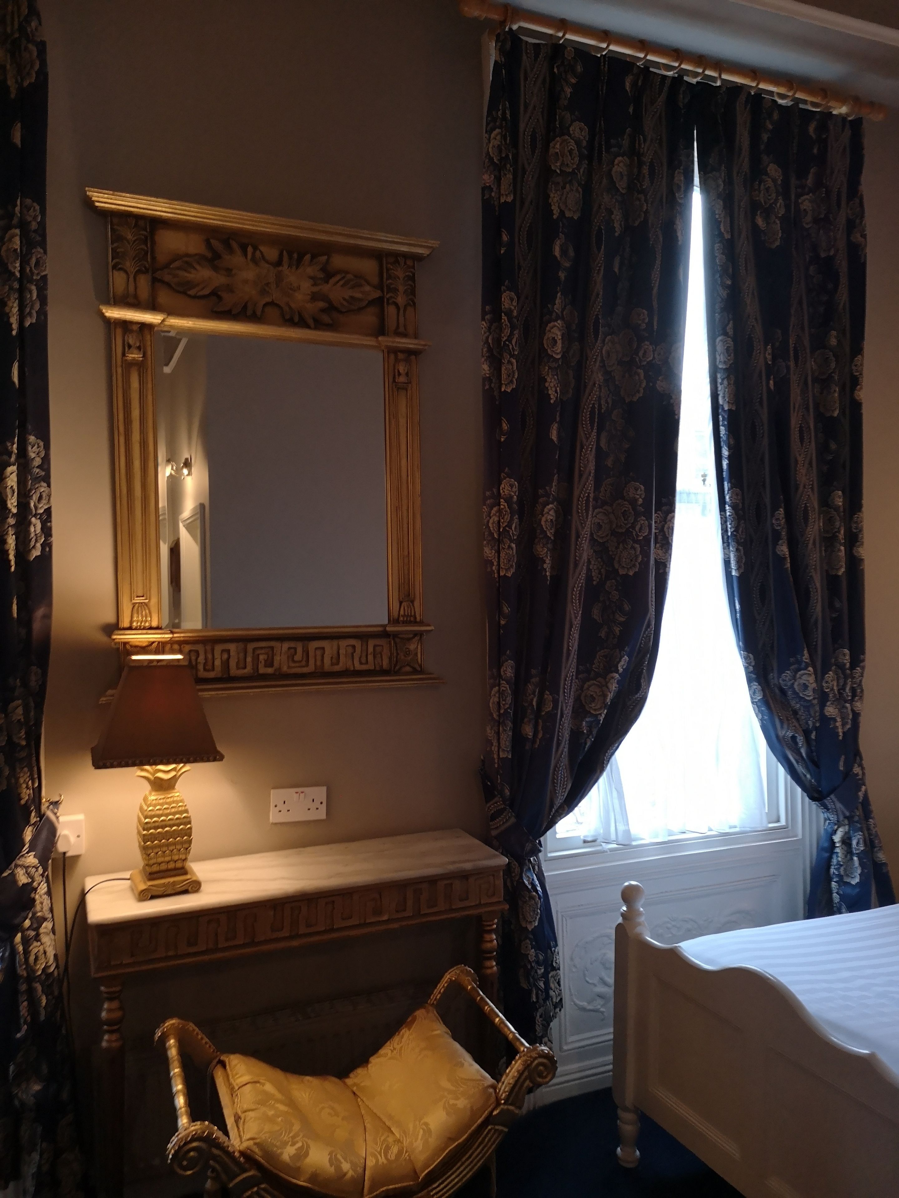 Photo - O'Neills Victorian Pub & Townhouse