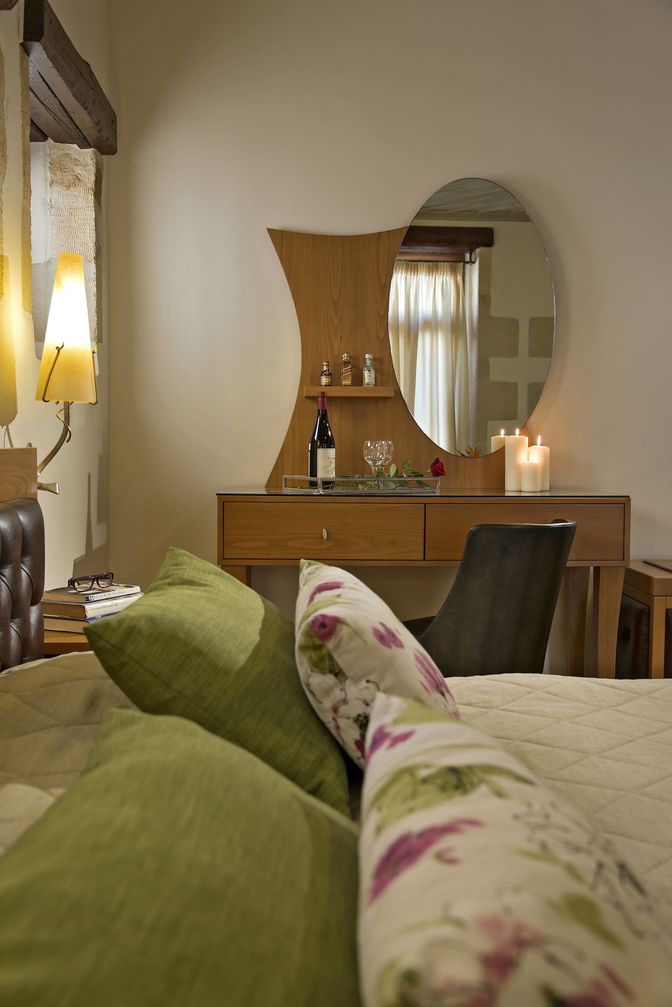 junior suite | egyptian cotton sheets, minibar, in-room safe, soundproofing