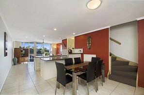 Interior detail - Portside Noosa Waters (Noosaville)