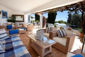 Terrace/patio - Quinta Bonita Luxury Boutique Hotel (Lagos)