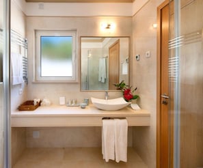 Double Room | Egyptian cotton sheets, premium bedding, pillowtop beds, minibar