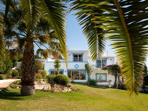 Property grounds - Quinta Bonita Luxury Boutique Hotel (Lagos)