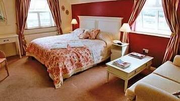 In-room safe, desk, soundproofing, iron/ironing board