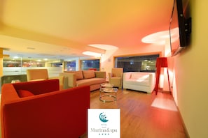 Sala de estar en el lobby