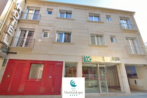 숙박 시설 정면