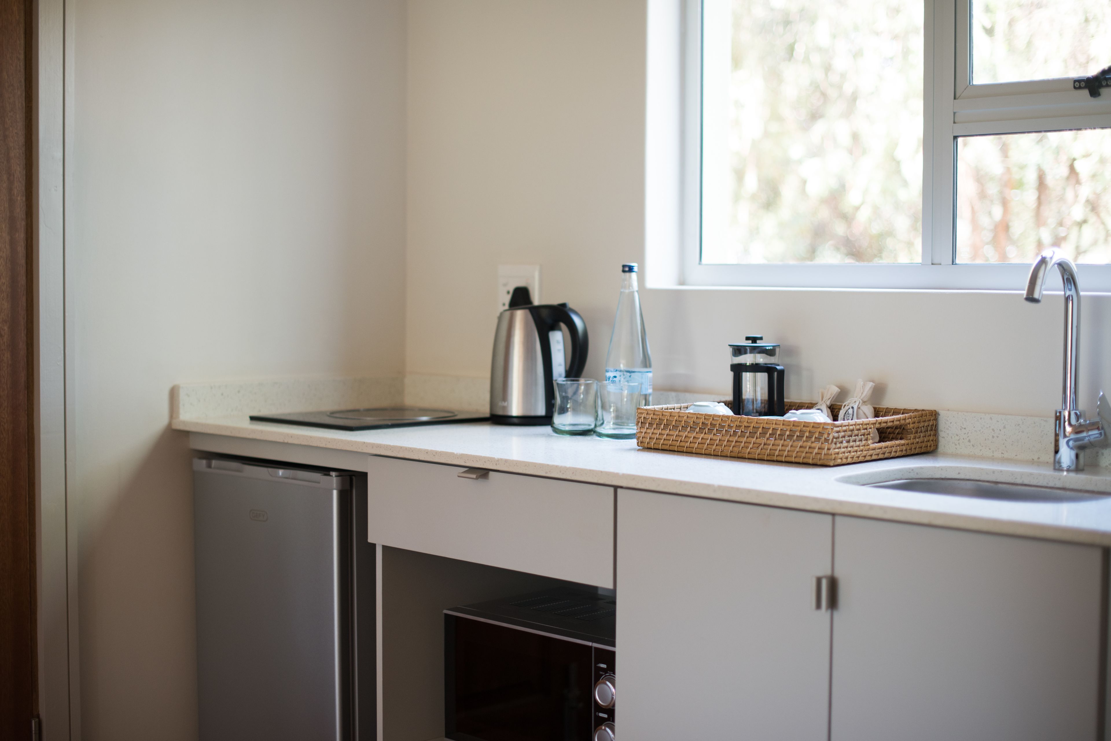 coffee/tea maker, high chair