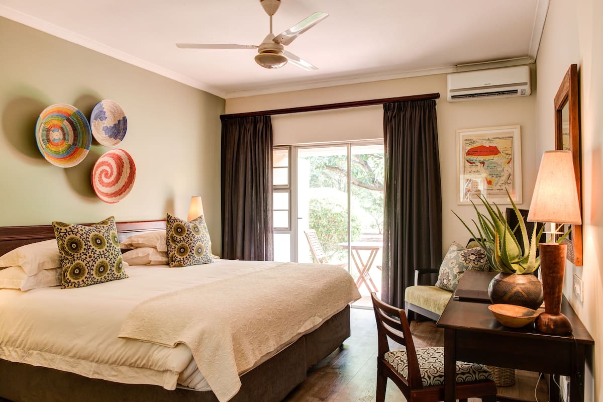 Superior Room | Premium bedding, pillowtop beds, minibar, in-room safe