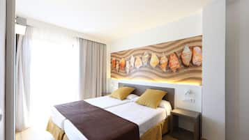 Individually furnished, desk, blackout curtains, free WiFi