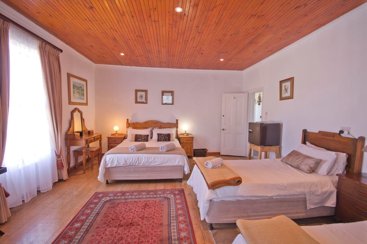10 habitaciones, muebles diferentes, cortinas blackout y wifi gratis