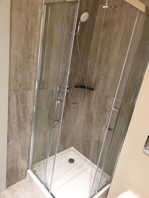 Standard Double Room, City View | Bathroom