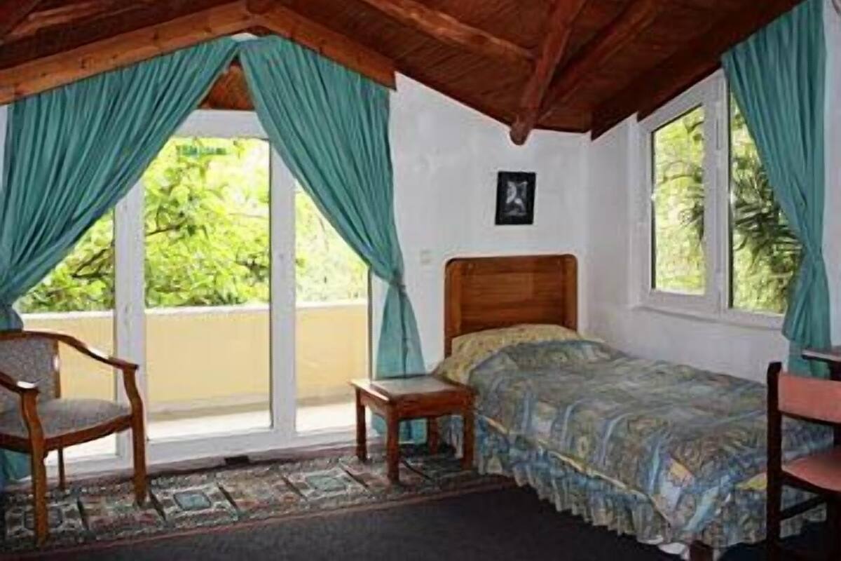 Select Comfort beds, minibar, in-room safe, individually furnished