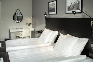 基础双床房, 2 张单人床 | 1 多间卧室、办公桌、笔记本电脑工作区、遮光窗帘