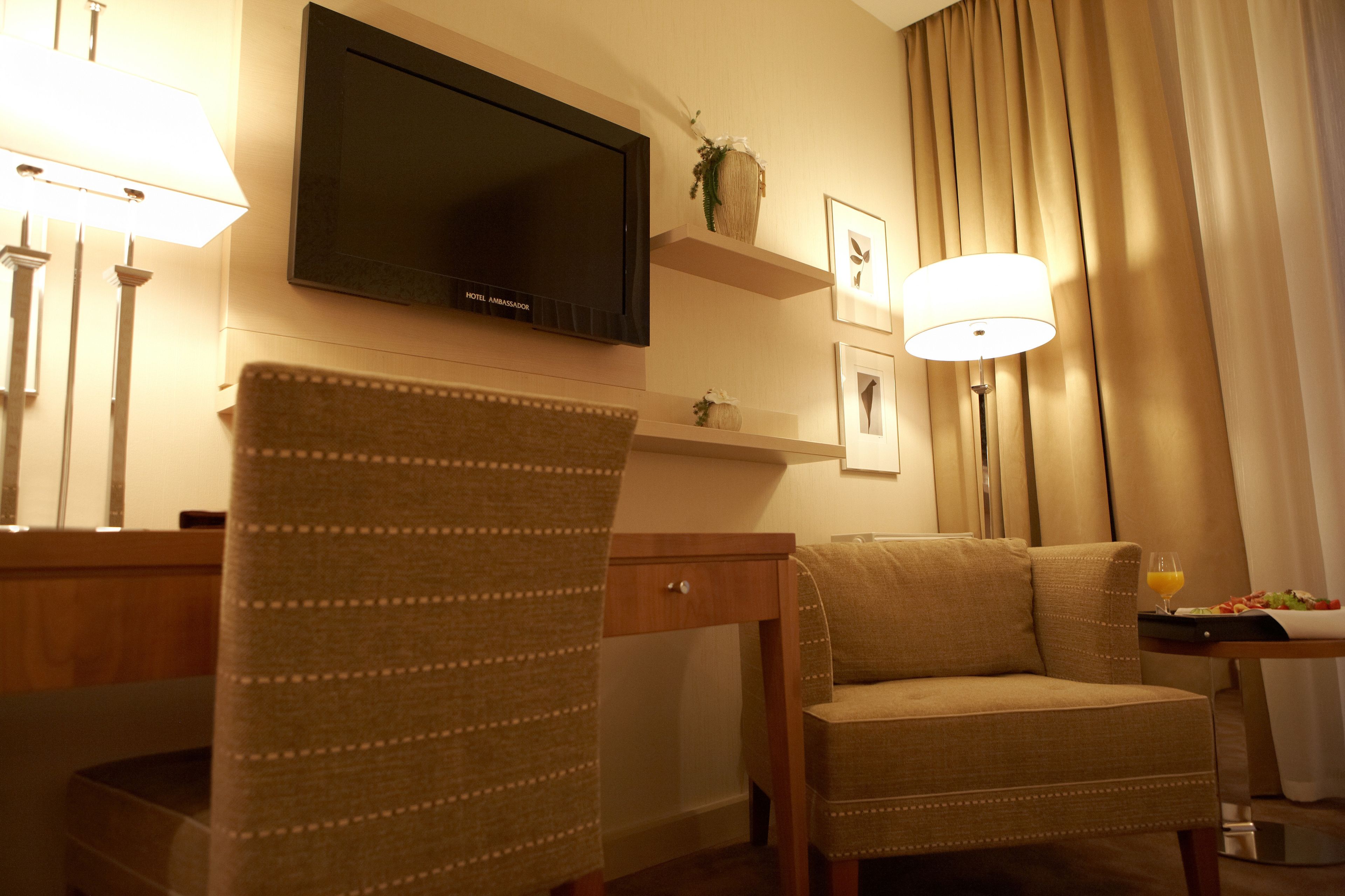 superior double room | minibar, in-room safe, desk, soundproofing