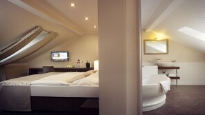 Deluxe Double Room, 1 King Bed