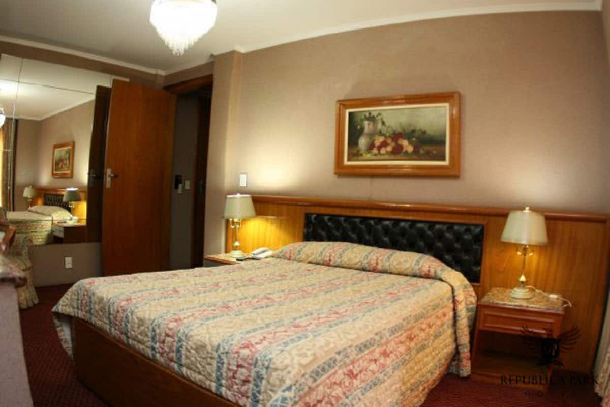 Rollaway beds, free WiFi, bed sheets