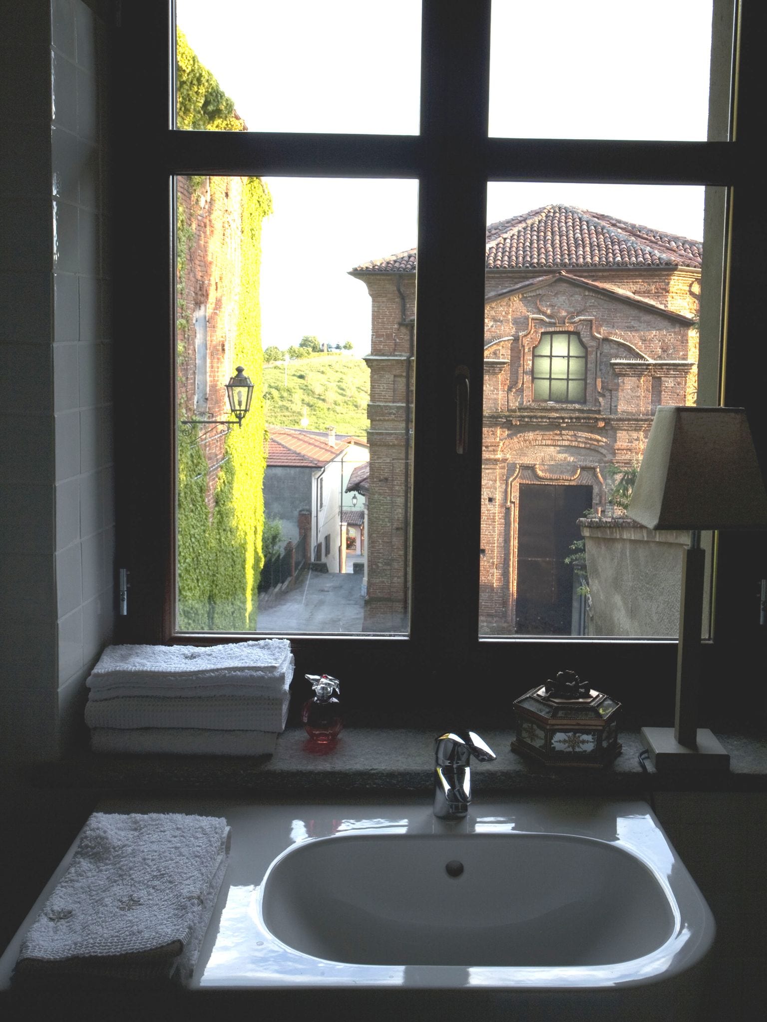 ฝักบัว, ของใช้ในห้องน้ำเป็นมิตรต่อสิ่งแวดล้อม, ไดร์เป่าผม