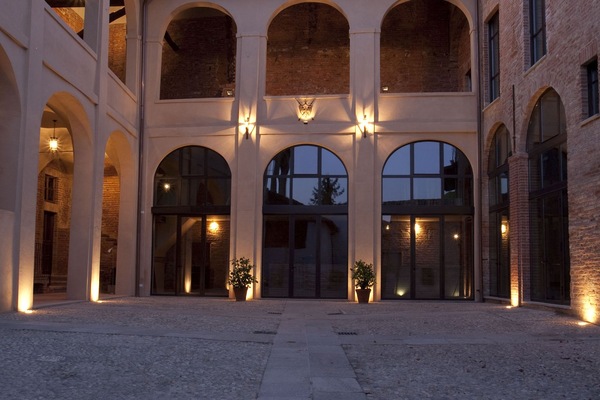 Pintu masuk hartanah