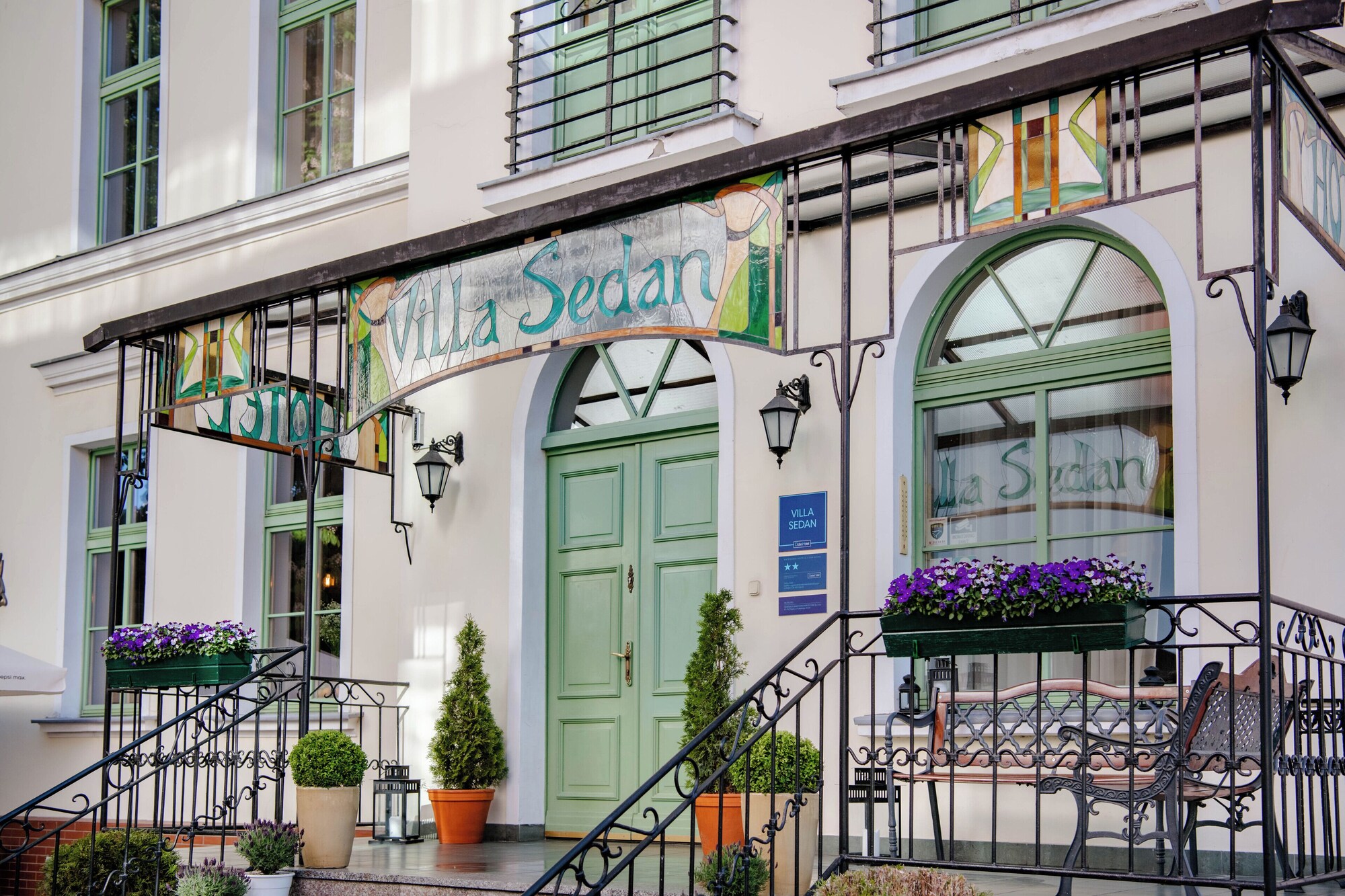 فنادق بتصنيف نجوم (2)