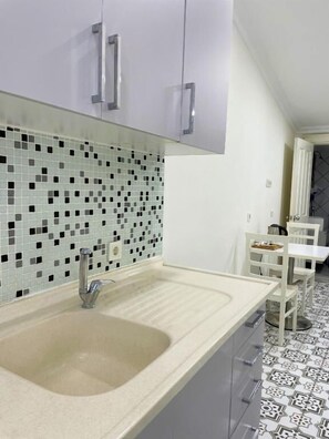 Superior Room, 2 Bedrooms, Balcony, City View | Private kitchen | Mini-fridge