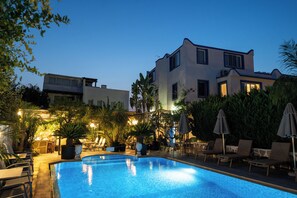 Front of property - evening/night - Artunc Boutique Hotel (Bodrum)