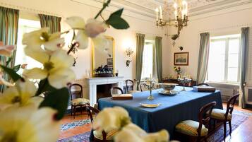 Superior Suite, 1 Queen Bed, Hill View, Tower