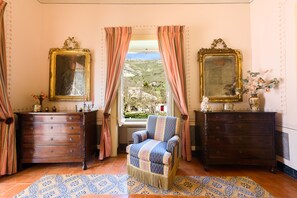 Panoramic Suite, 1 Bedroom, Valley View | Desk, free WiFi, bed sheets