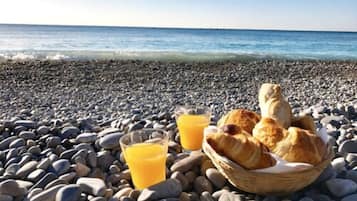Vlak bij het strand