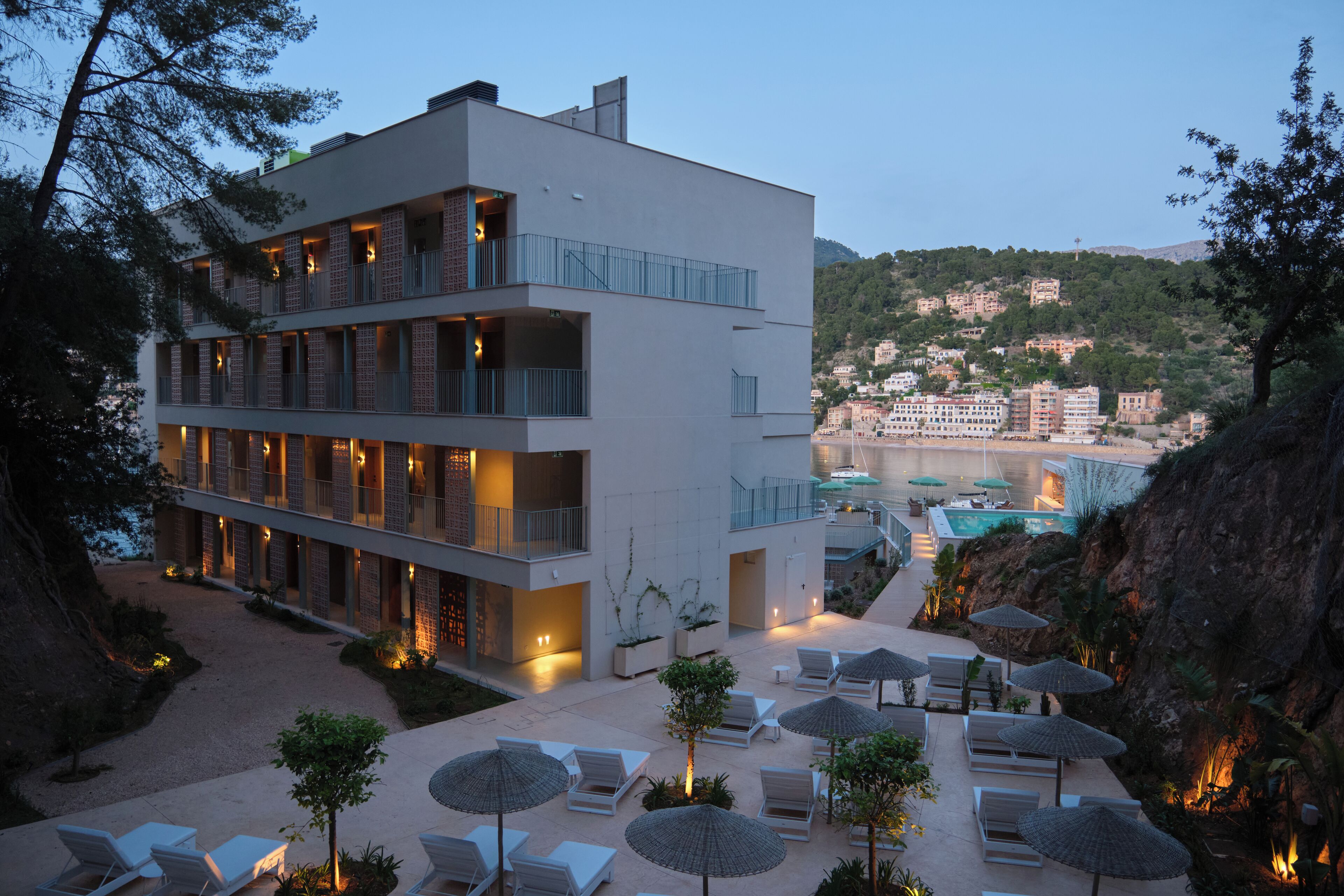 Kiến trúc tòa nhà