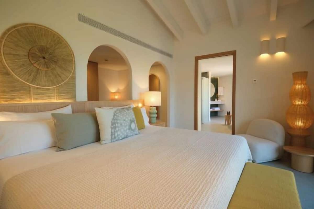 1 bedroom, minibar, in-room safe, individually decorated