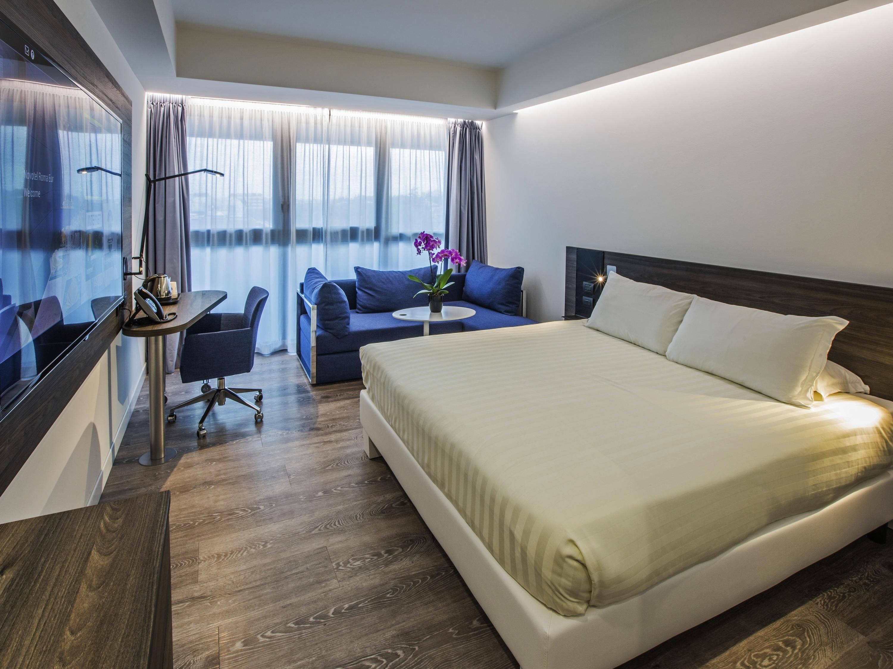 Egyptian cotton sheets, premium bedding, pillow-top beds, minibar