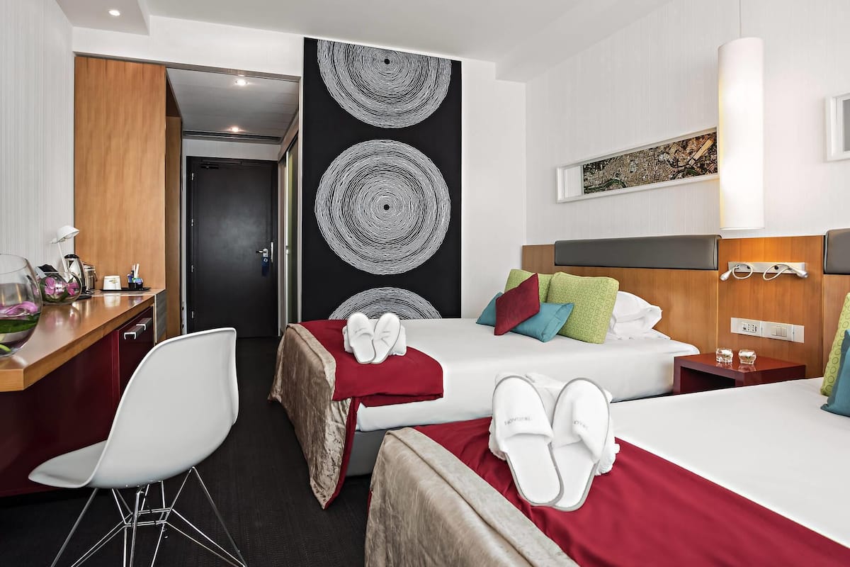 Standard Room (2 French Beds) | Egyptian cotton sheets, premium bedding, pillowtop beds, minibar