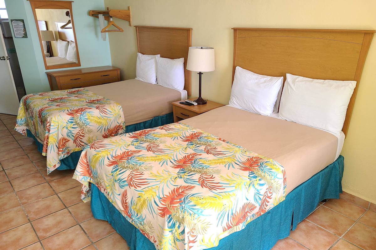 In-room safe, iron/ironing board, bed sheets