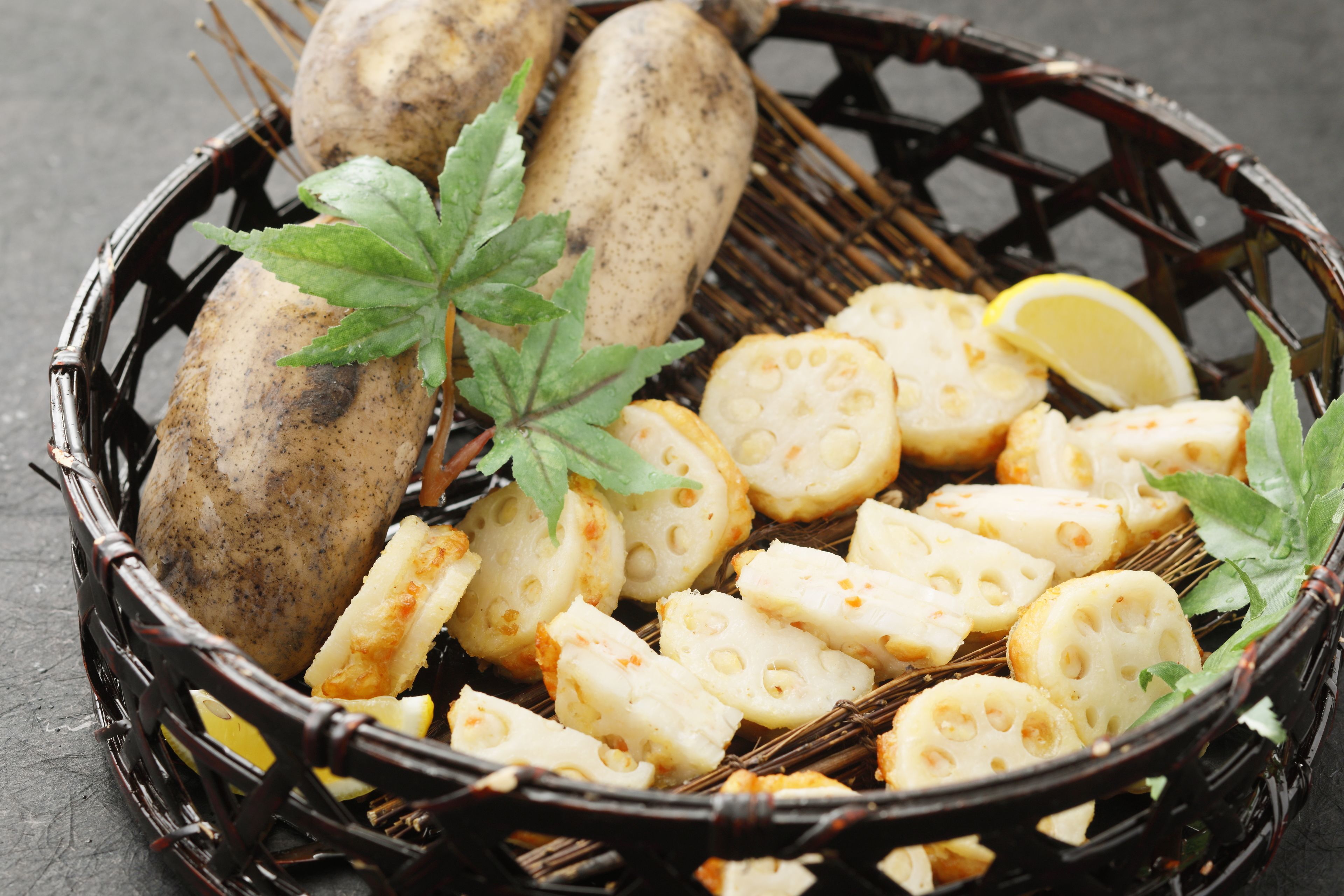 daily buffet breakfast (jpy 1900 per person)