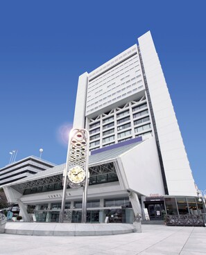 Front of property - Nakano Sunplaza Hotel (Tokyo)