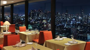 2 restaurants, breakfast, lunch, dinner served; Japanese cuisine
