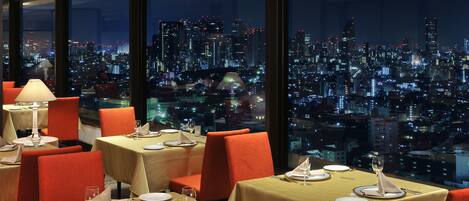 2 restaurants, breakfast, lunch, dinner served; Japanese cuisine