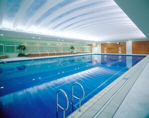 실내 수영장, 야외 수영장