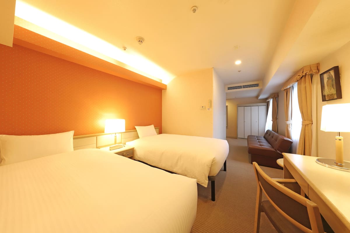 Desk, free WiFi, bed sheets