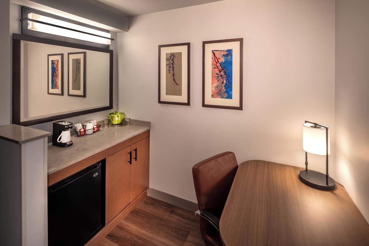 Literie hypoallergénique, surmatelas, décoration personnalisée