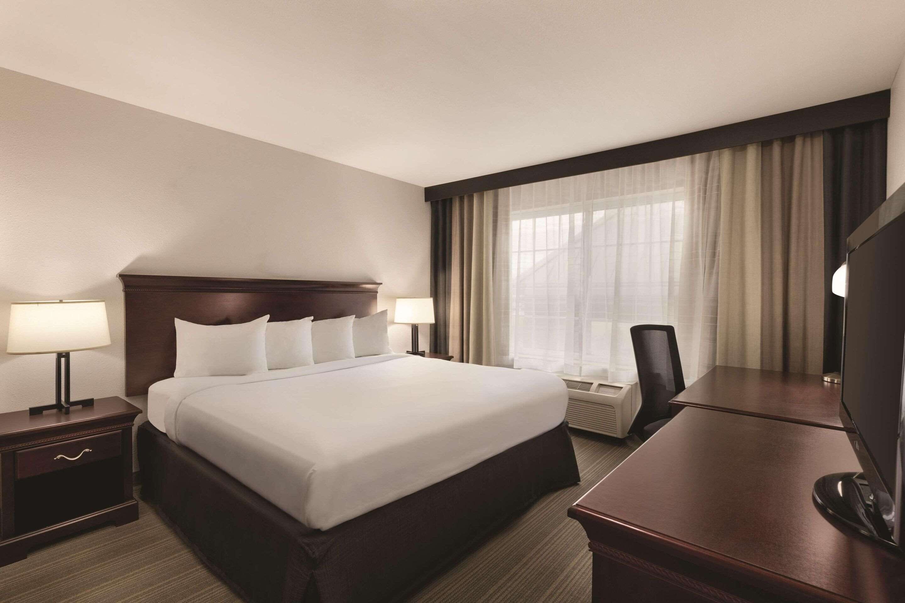 suite, 1 king bed with sofa bed, non smoking | 1 bedroom, premium bedding, down duvets, individually decorated