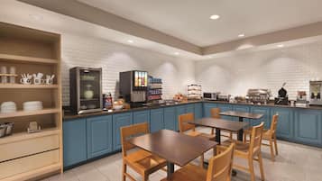 Free daily continental breakfast
