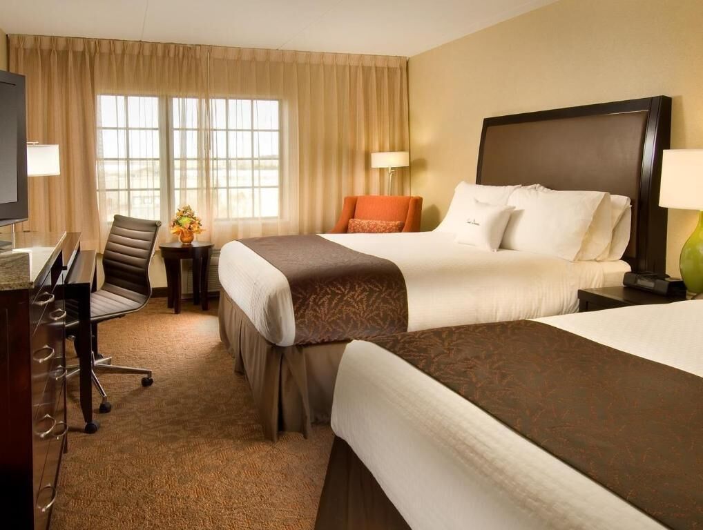 Pillowtop beds, in-room safe, blackout drapes, iron/ironing board
