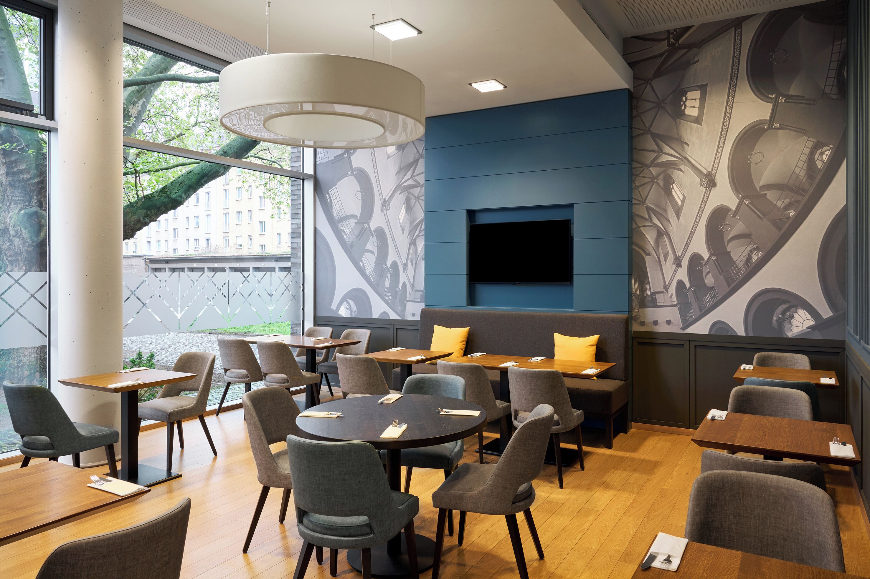 daily buffet breakfast (eur 18 per person)