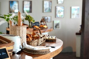 Petit déjeuner buffet
