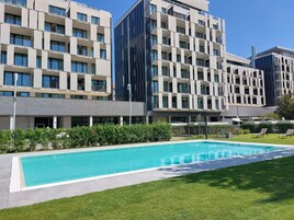 Piscina stagionale all'aperto, lettini