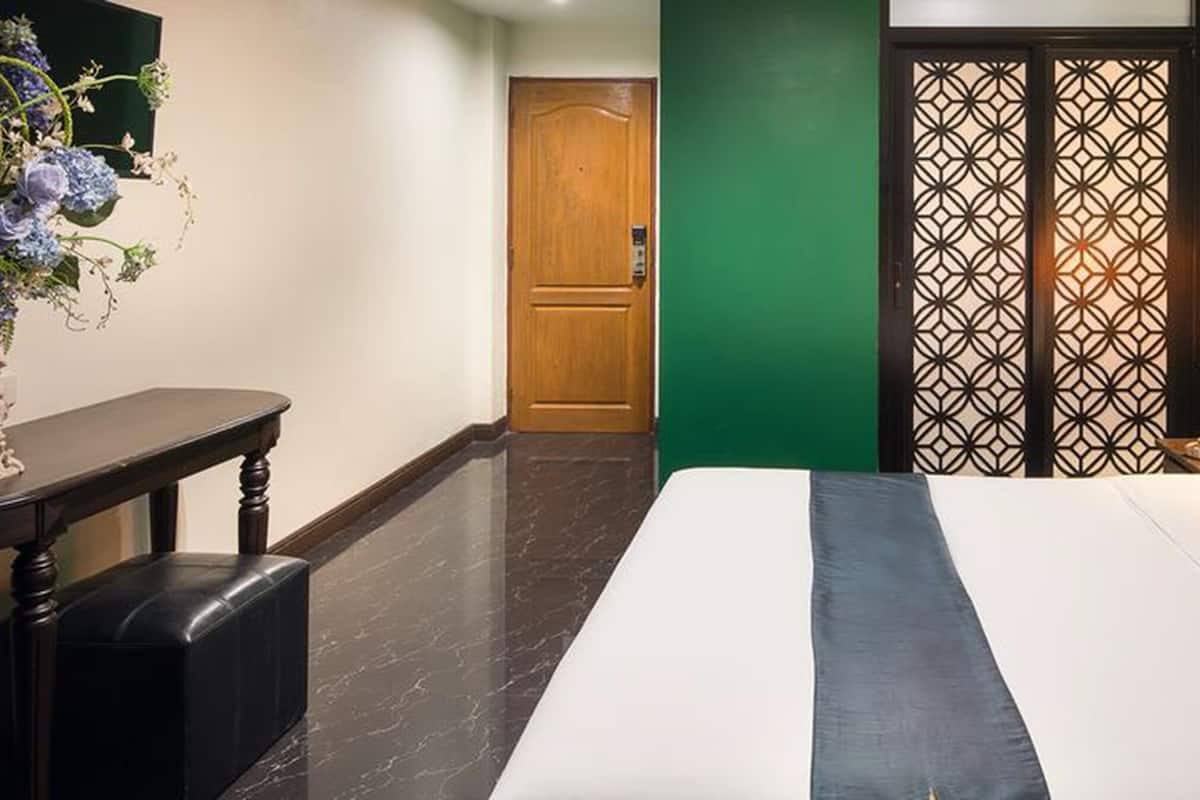 Minibar, in-room safe, desk, blackout drapes