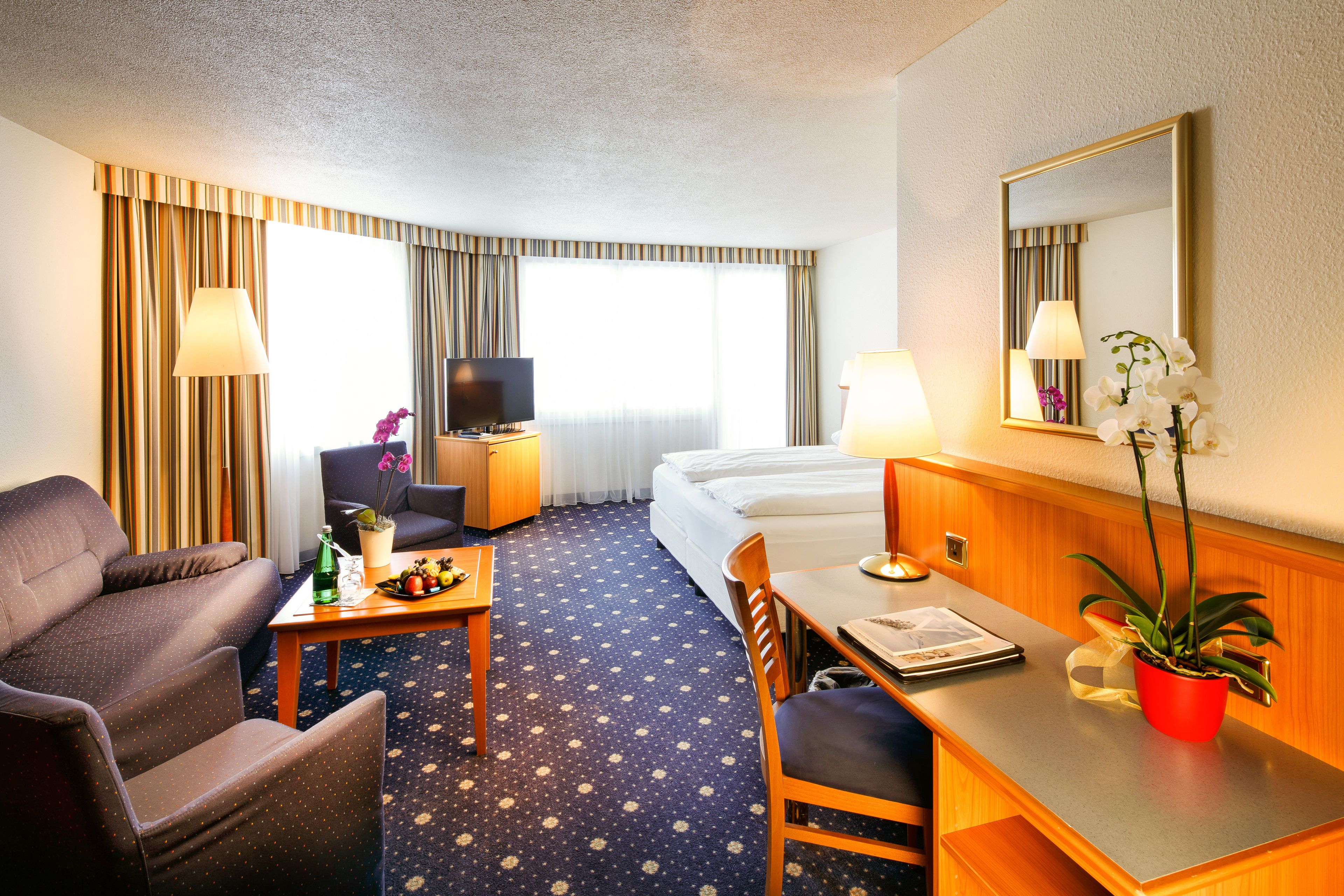 flat-screen tv, table football, ping pong, heated floors