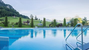 Innenpool, Außenpool, Cabañas (kostenlos), Liegestühle