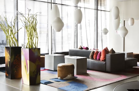 Sala de estar en el lobby