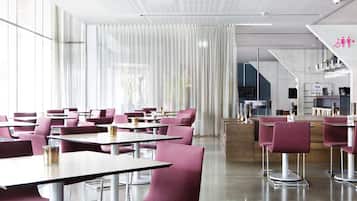 Ilmainen päivittäinen buffetaamiainen